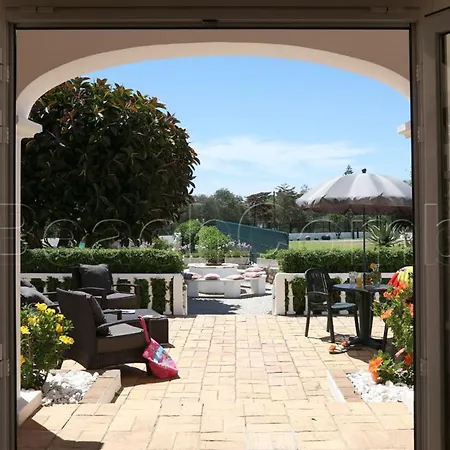 Casa Beachcomber Le Jardin Des Arts Lagos Exterior photo